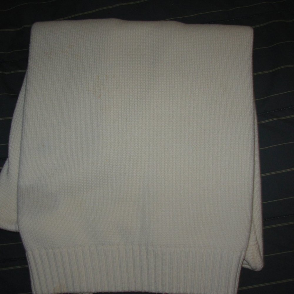 Sweater - Picture 3 of 3